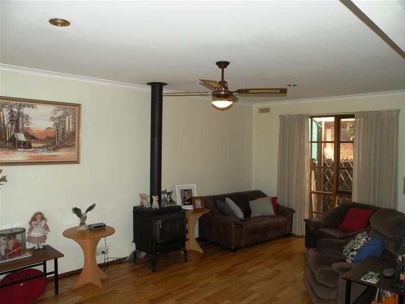 19 Brunel Close, Lara VIC 3212