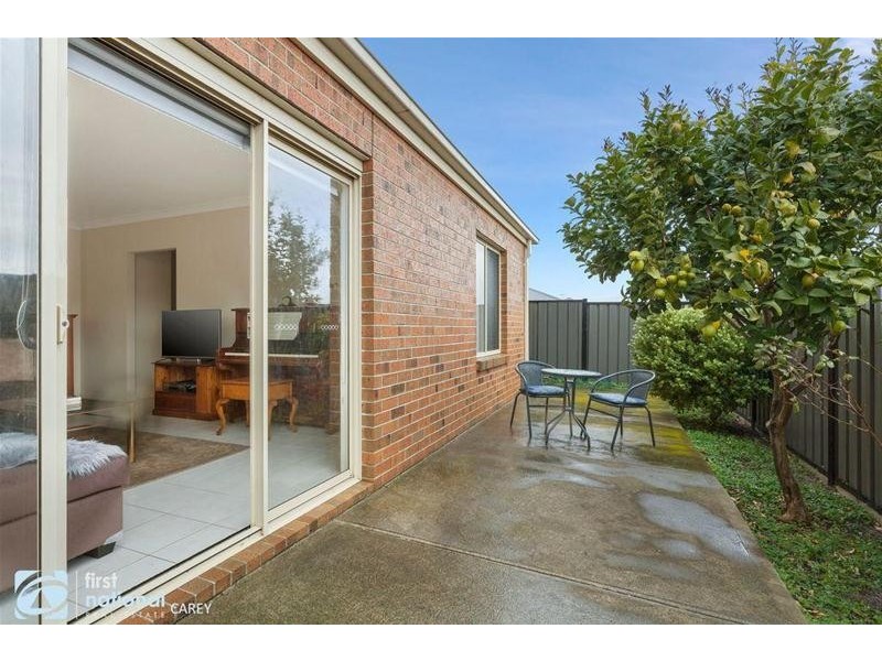 1 Raymond George Place, Lara VIC 3212