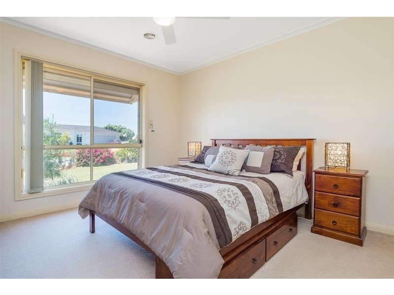 27-29 Greenleaf Drive, Lara VIC 3212