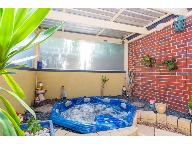 27-29 Greenleaf Drive, Lara VIC 3212