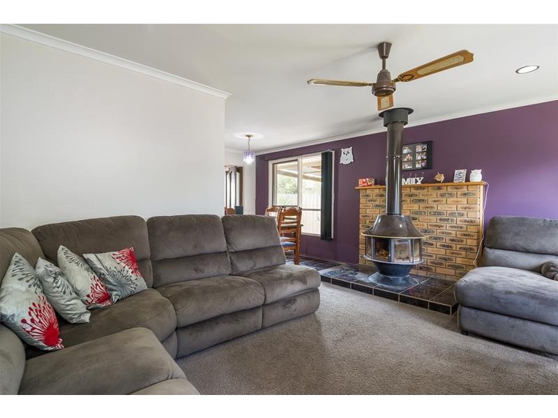 4 Anna Court, Lara VIC 3212