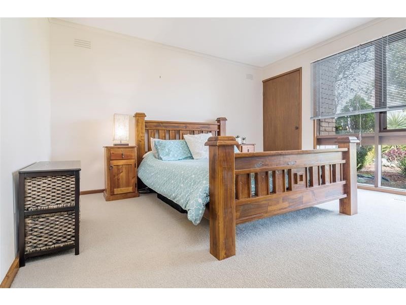 26 Smeaton Close, Lara VIC 3212