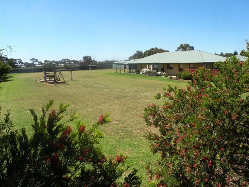 50 Nossal Crt, Lara VIC 3212