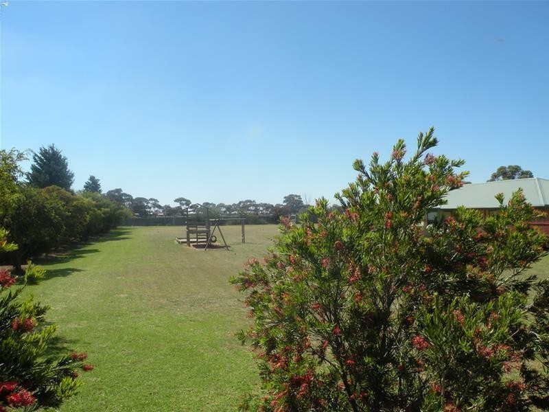 50 Nossal Crt, Lara VIC 3212