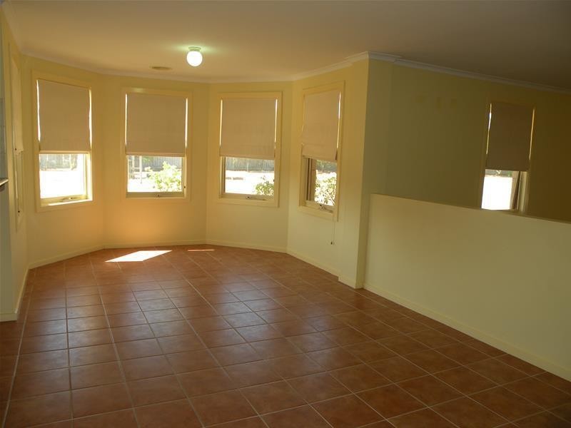 50 Nossal Crt, Lara VIC 3212