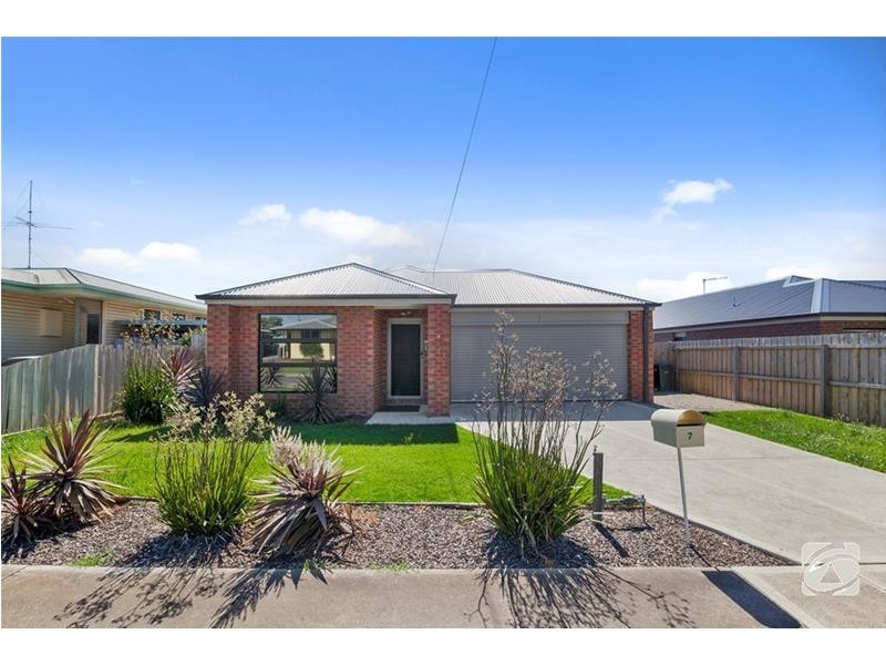 7 Camellia Crescent, Norlane VIC 3214