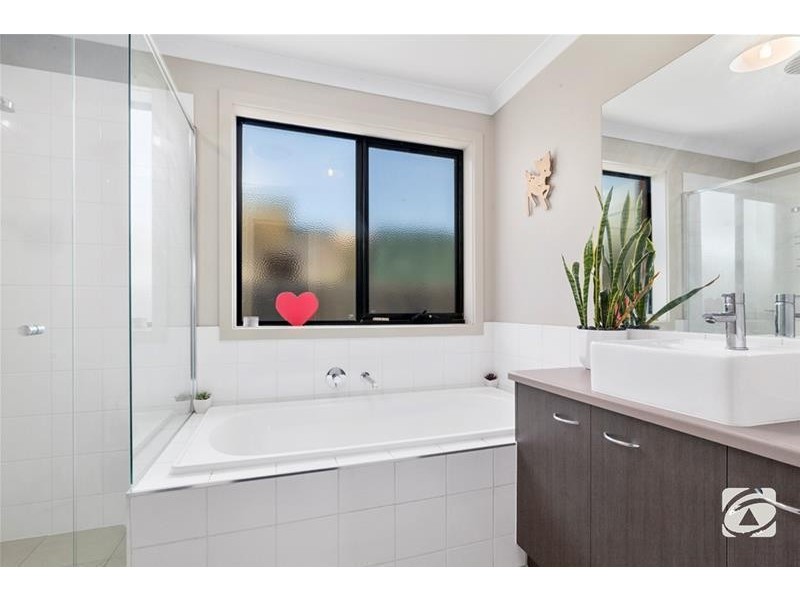 7 Camellia Crescent, Norlane VIC 3214