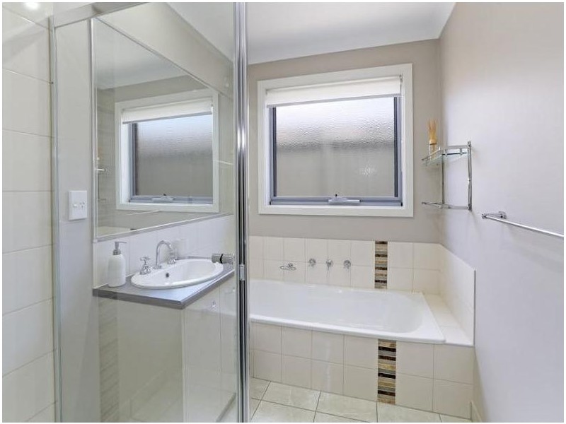 10 Grey Teal Place, Lara VIC 3212