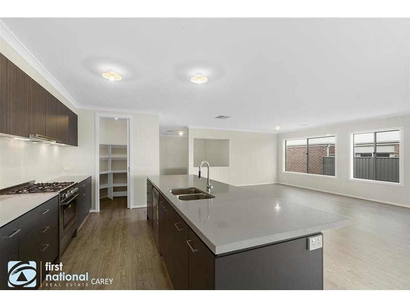 44 Quail Drive, Lara VIC 3212