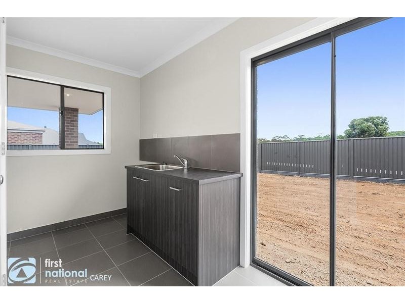 44 Quail Drive, Lara VIC 3212