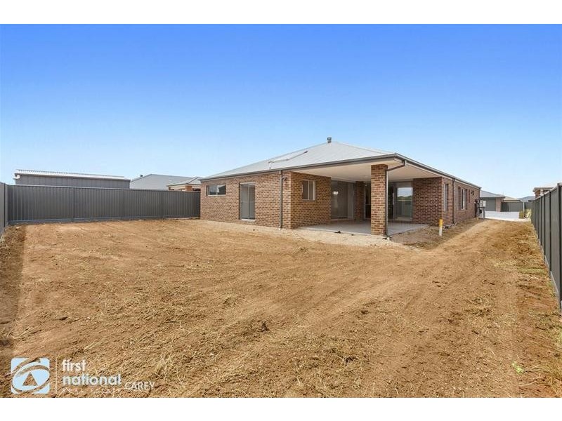 44 Quail Drive, Lara VIC 3212