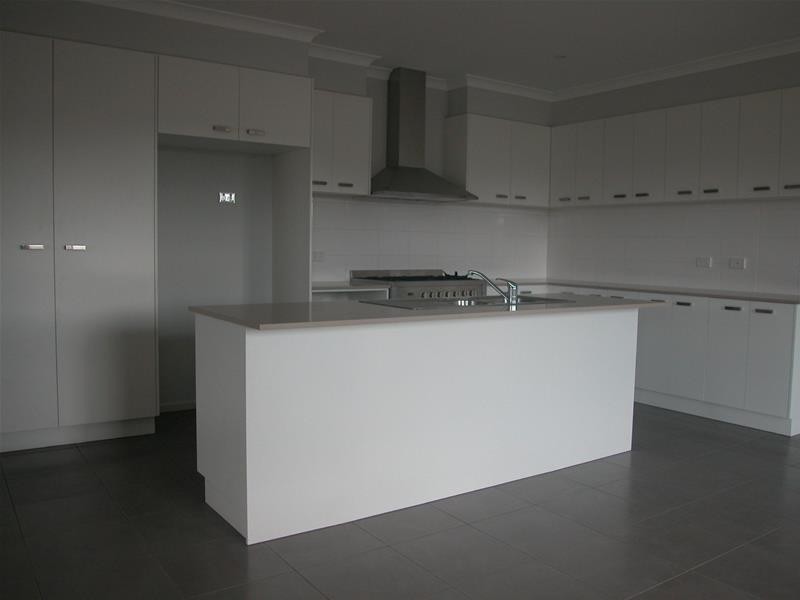 12-14 Grey Teal Place, Lara VIC 3212