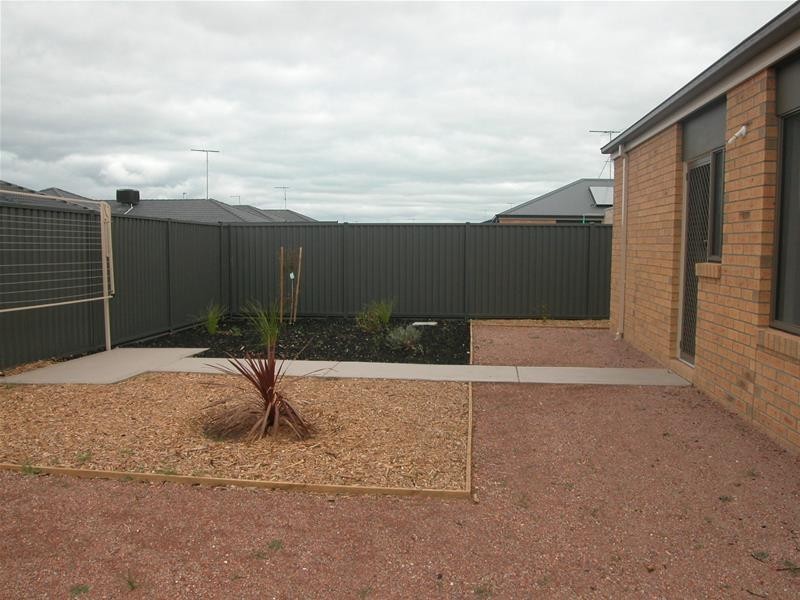 12-14 Grey Teal Place, Lara VIC 3212