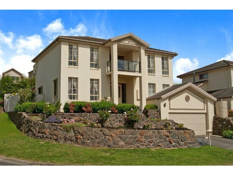 16 Victory Way, Highton VIC 3216