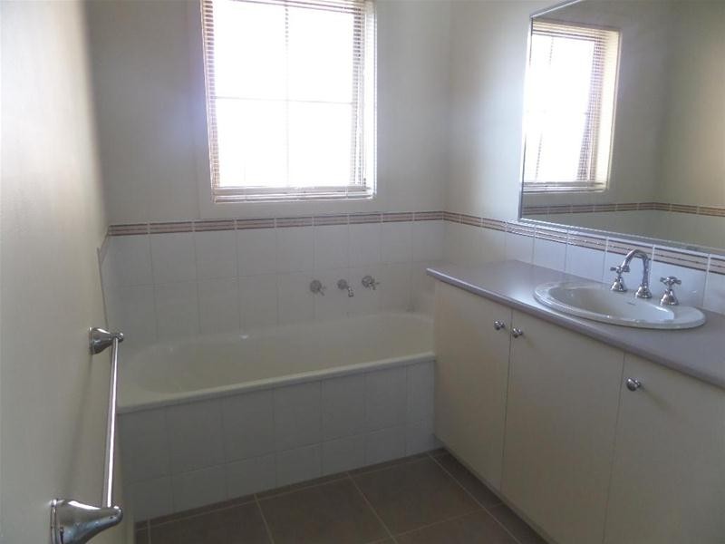 9/66 Forest Road, Lara VIC 3212