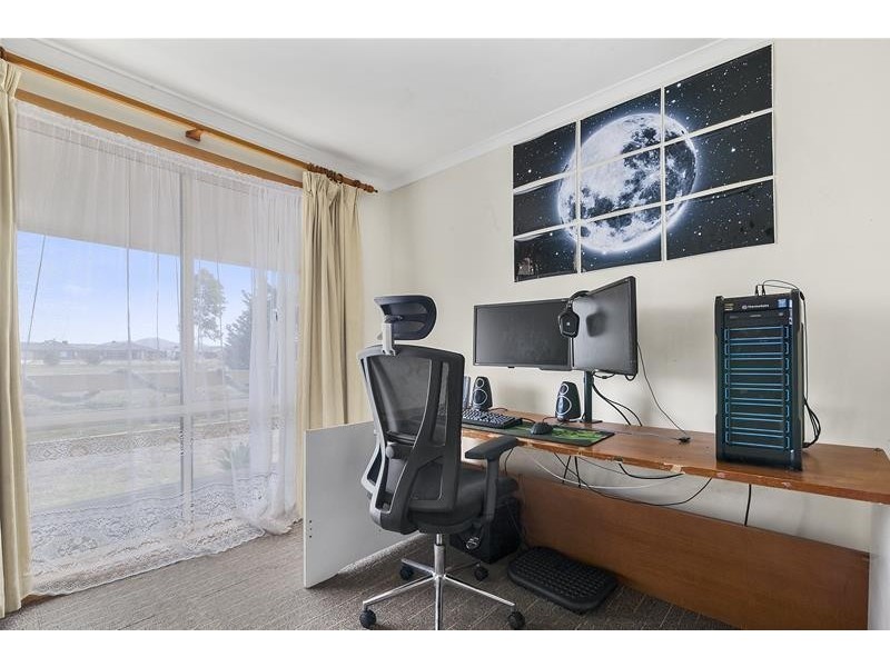 75  Canterbury Road, West, Lara VIC 3212