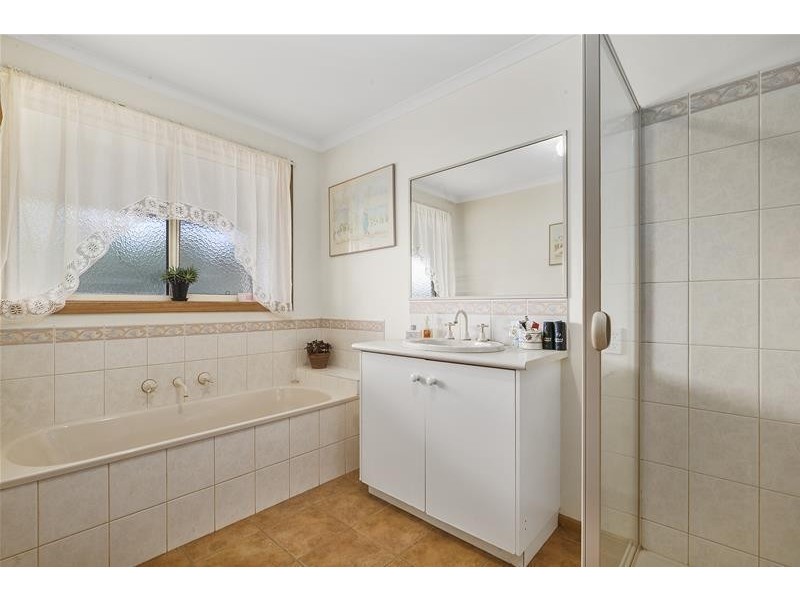 75  Canterbury Road, West, Lara VIC 3212