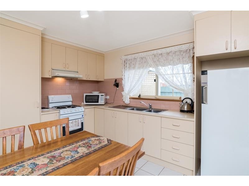 1/15 Bernard Court, Lara VIC 3212