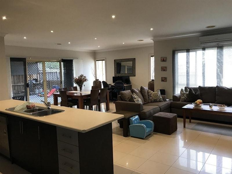 8 Wheat Court, Lara VIC 3212