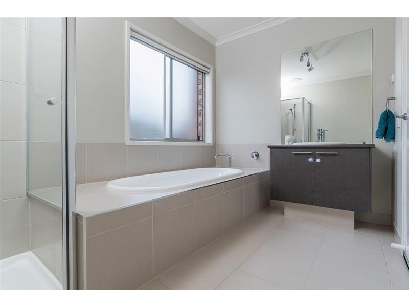 156 Canterbury Road, Lara VIC 3212