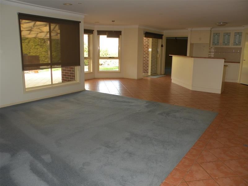 11 Hoffman Court, Lara VIC 3212