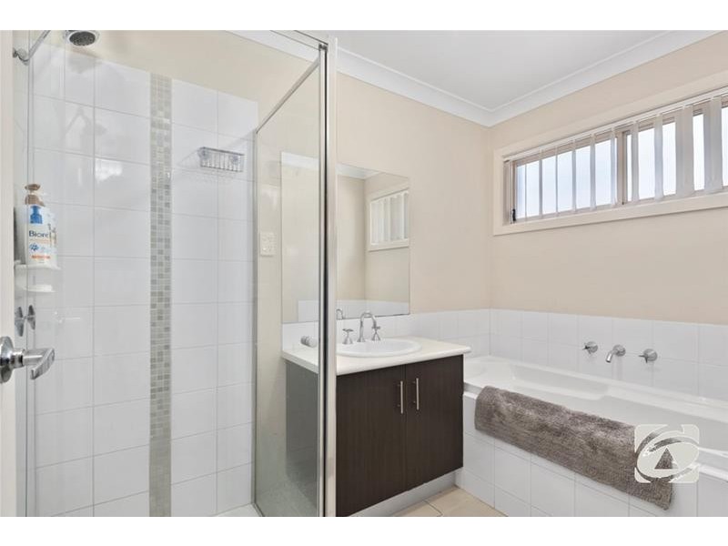 49 Canterbury Road East, Lara VIC 3212