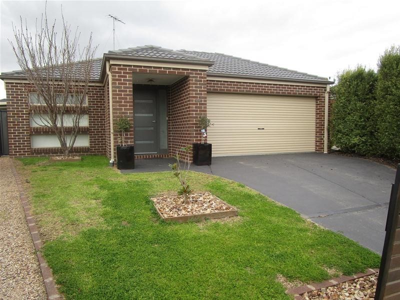 9 Raymond George Place, Lara VIC 3212