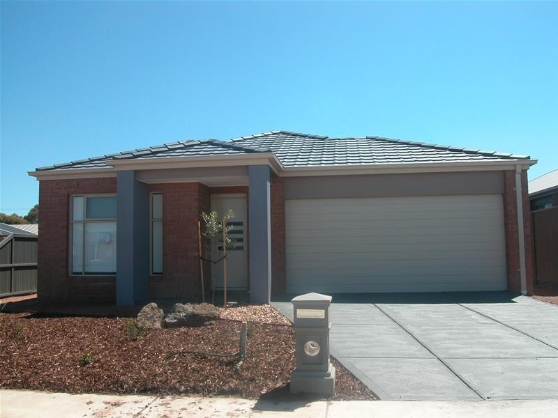 1 Darter Court, Lara VIC 3212