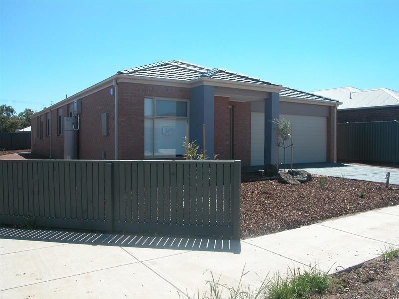 1 Darter Court, Lara VIC 3212