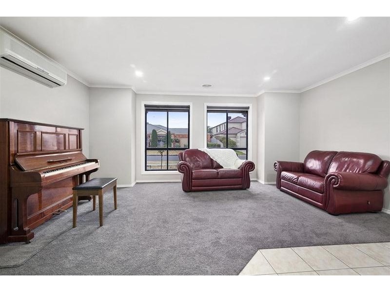 32 Country Gardens Drive, Lara VIC 3212