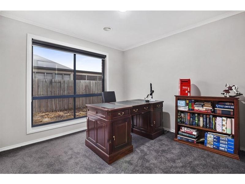 32 Country Gardens Drive, Lara VIC 3212