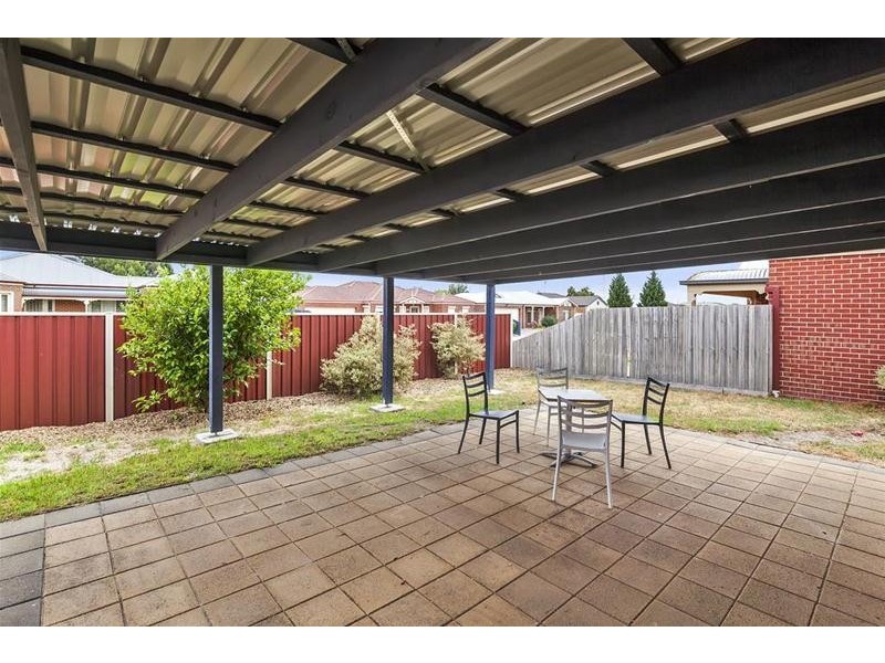 32 Country Gardens Drive, Lara VIC 3212