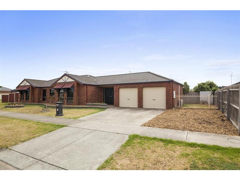 32 Country Gardens Drive, Lara VIC 3212