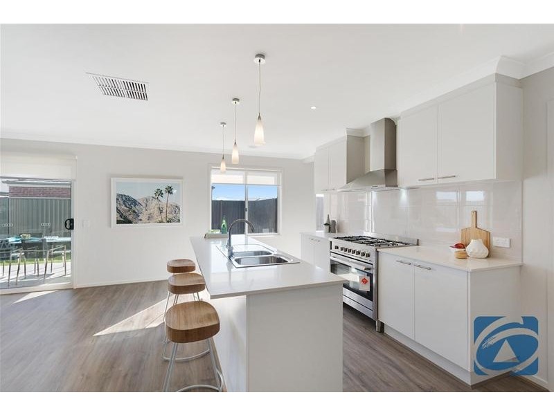 23  Sunflower Way, Lara VIC 3212