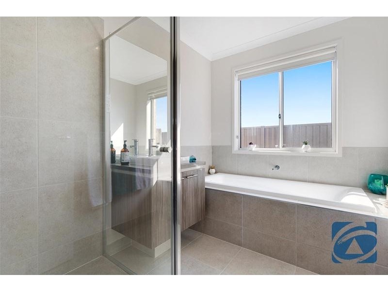 23  Sunflower Way, Lara VIC 3212