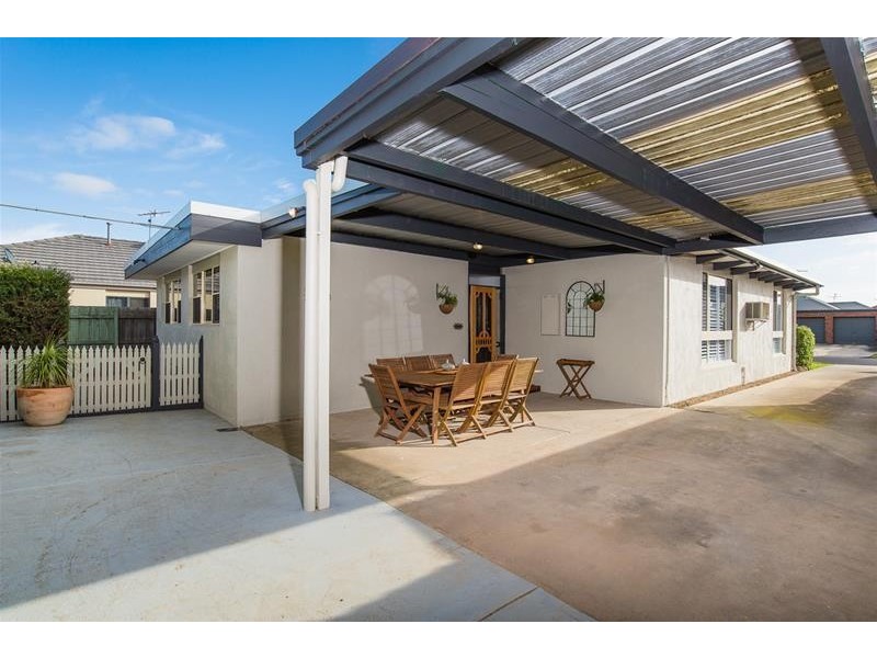 1B Sherwood Grove, Lara VIC 3212