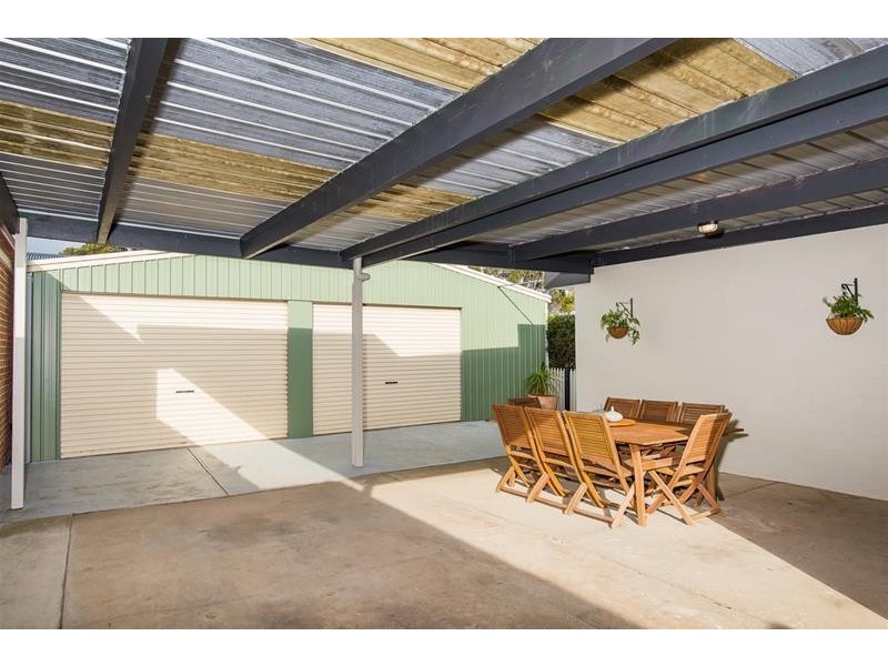 1B Sherwood Grove, Lara VIC 3212