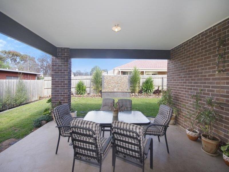 14 Hailar Lane, Lara VIC 3212