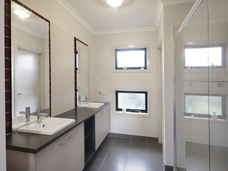 14 Hailar Lane, Lara VIC 3212