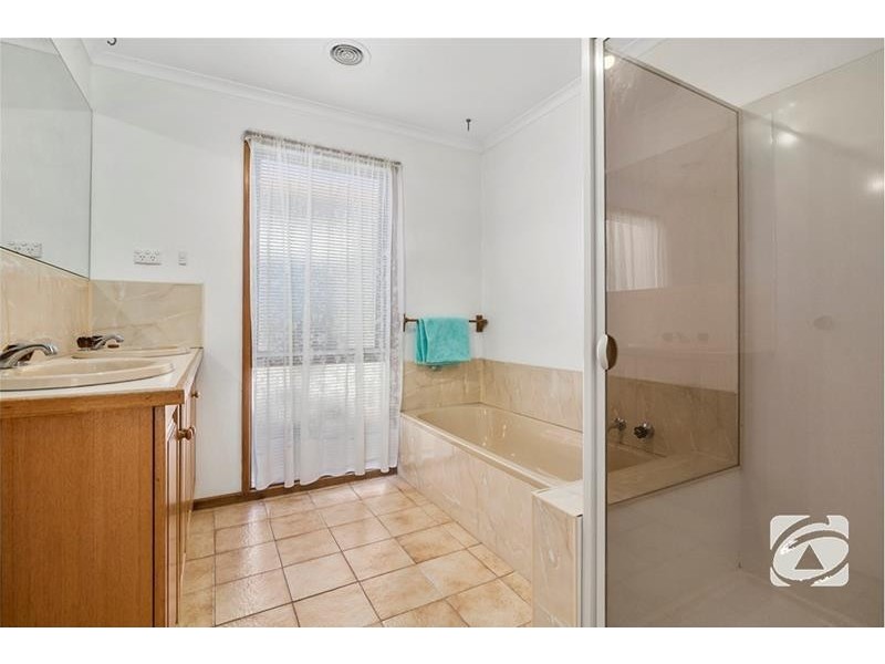 1 Cheddar Court, Lara VIC 3212