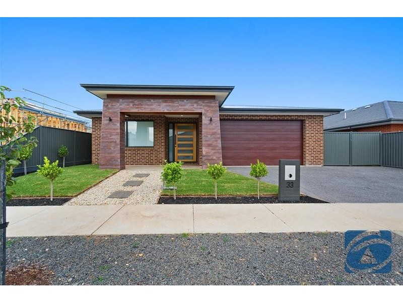 33 Quail Drive, Lara VIC 3212