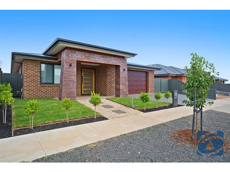 33 Quail Drive, Lara VIC 3212