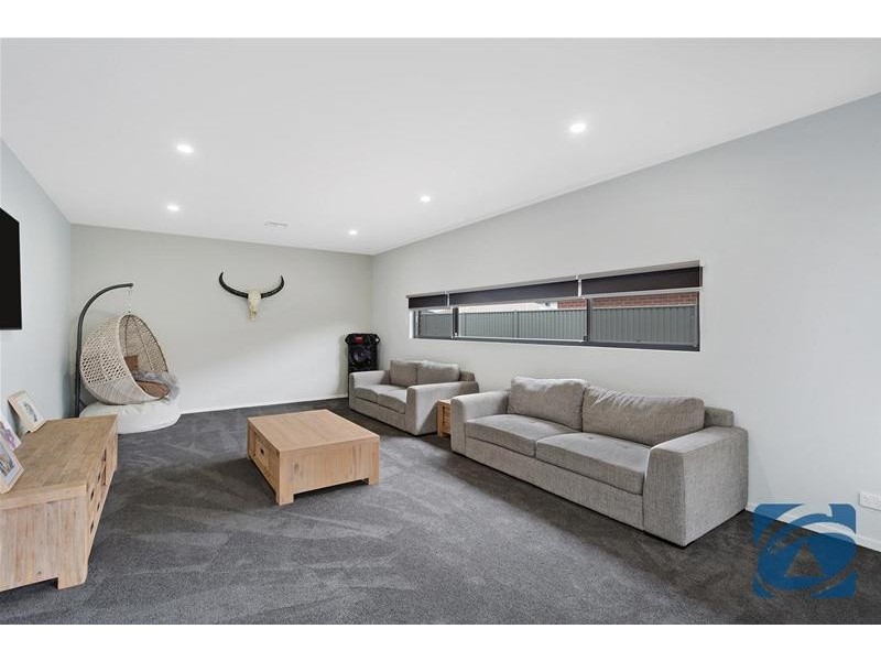 33 Quail Drive, Lara VIC 3212