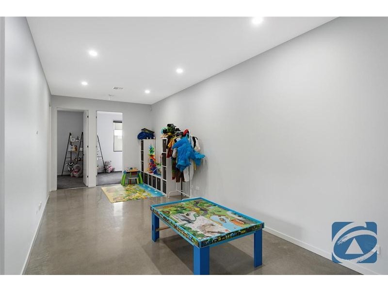 33 Quail Drive, Lara VIC 3212