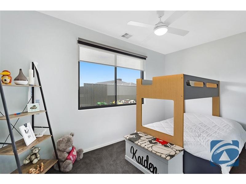 33 Quail Drive, Lara VIC 3212