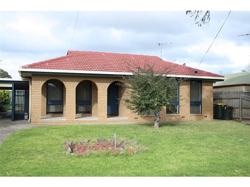 16 Upton Court, Lara VIC 3212