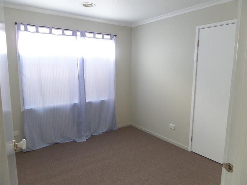 99 Flinders Avenue, Lara VIC 3212
