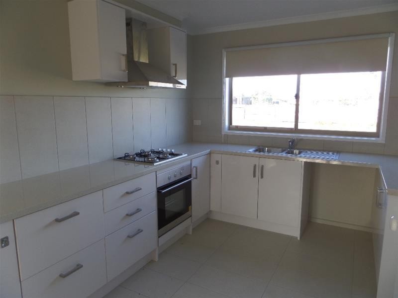 99 Flinders Avenue, Lara VIC 3212