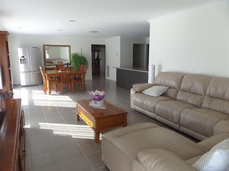 33 Mathieson Place, Lara VIC 3212