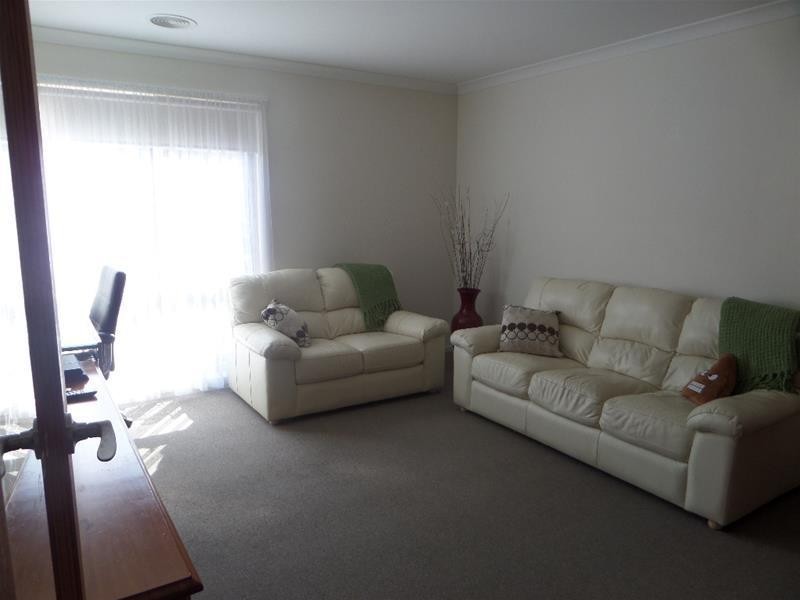 33 Mathieson Place, Lara VIC 3212